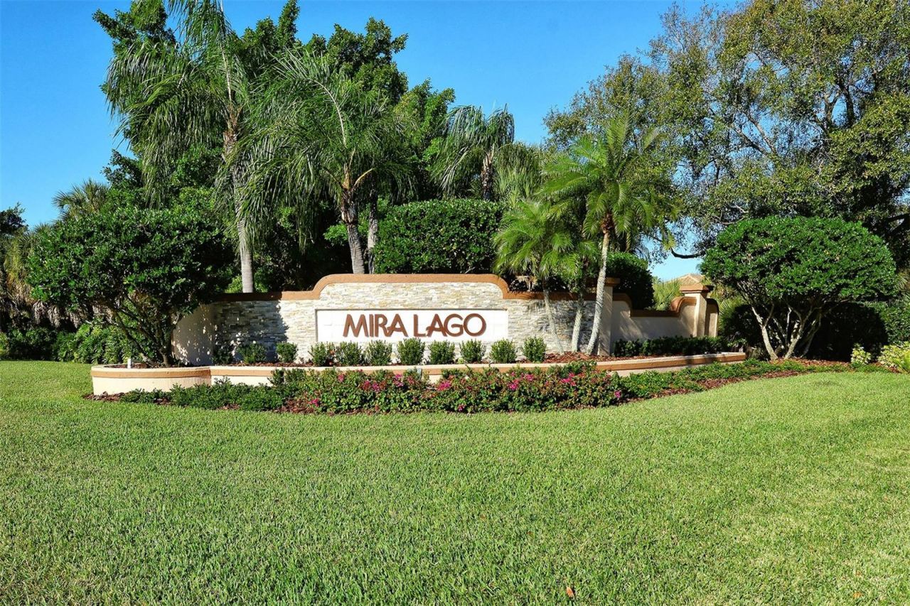 7198 Del Lago Drive, Sarasota, FL 34238 Photo