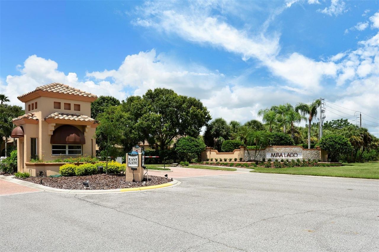 7198 Del Lago Drive, Sarasota, FL 34238 Photo