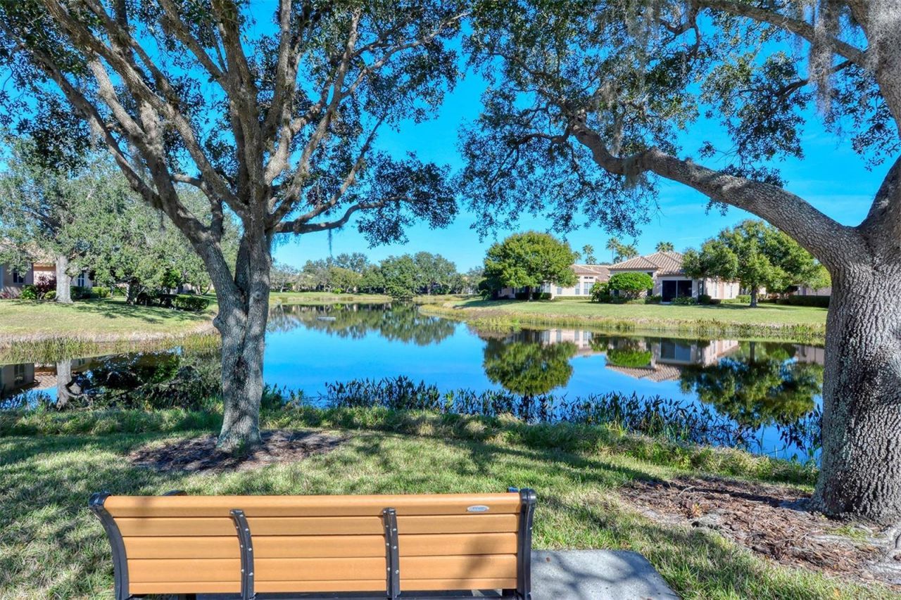 7198 Del Lago Drive, Sarasota, FL 34238 Photo