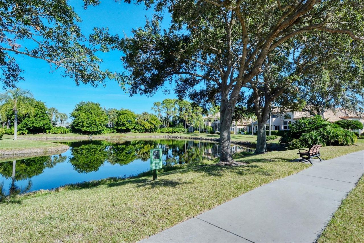 7198 Del Lago Drive, Sarasota, FL 34238 Photo