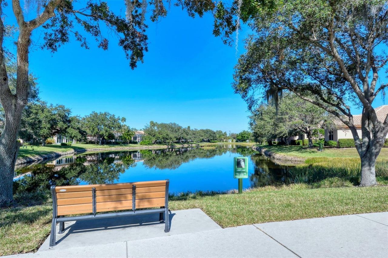 7198 Del Lago Drive, Sarasota, FL 34238 Photo