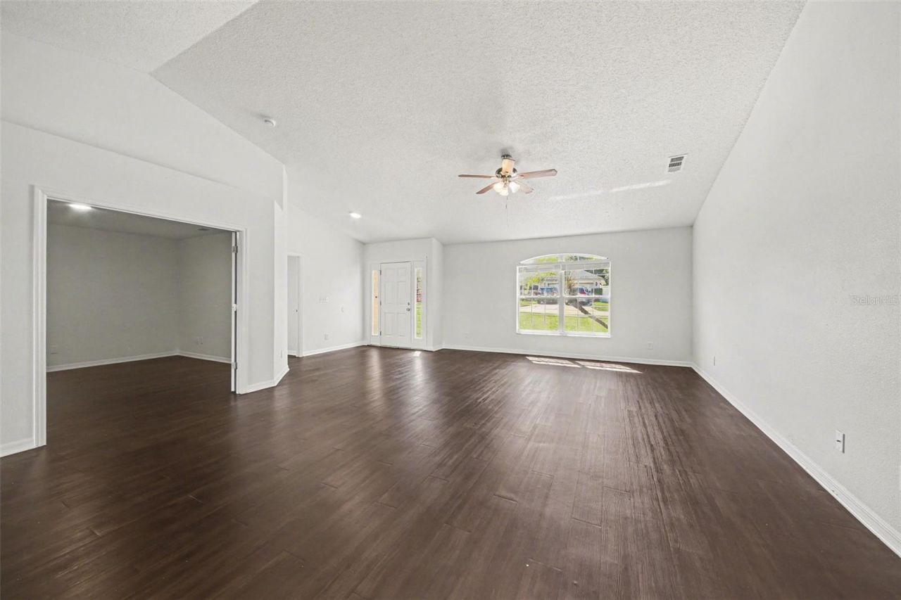 1011 Bluegrass Drive , Groveland, FL 34736 Photo