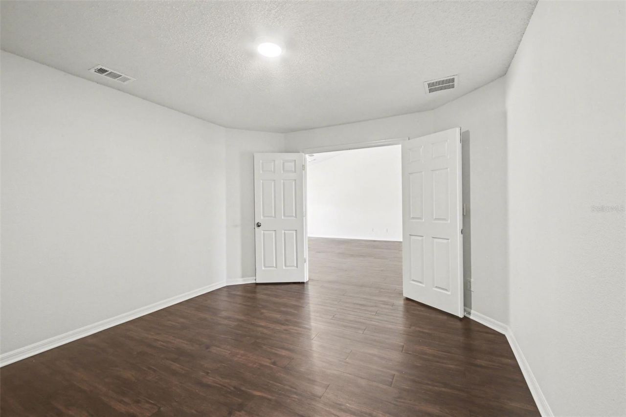 1011 Bluegrass Drive , Groveland, FL 34736 Photo