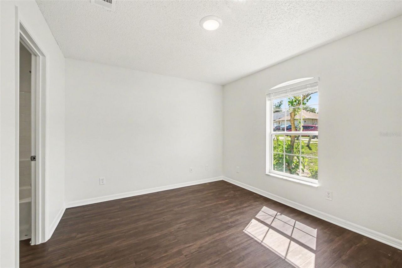 1011 Bluegrass Drive , Groveland, FL 34736 Photo