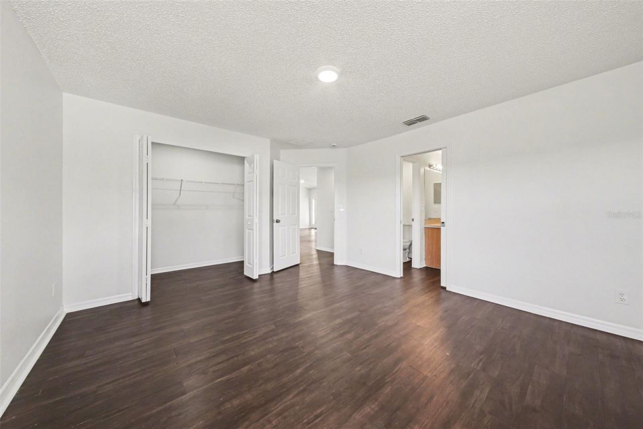 1011 Bluegrass Drive , Groveland, FL 34736 Photo