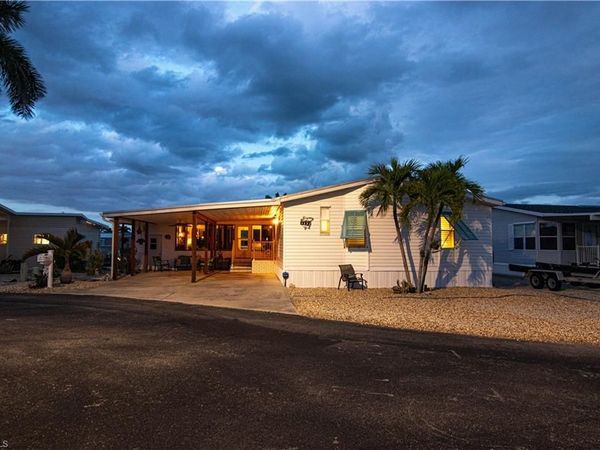 3112 Skipper LN , ST. JAMES CITY, FL 33956