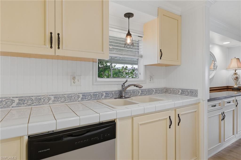 502 Pine Tree Ct, North Fort Myers, FL 33917 Photo