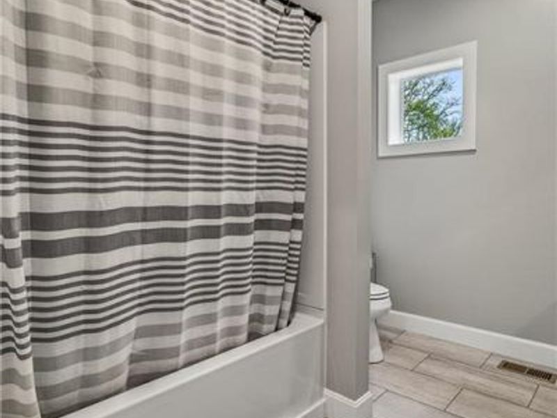 8700 Quaker Trace Road, Camden, OH 45311 Photo 12