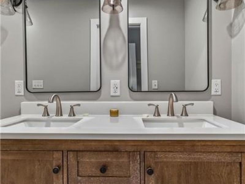 8700 Quaker Trace Road, Camden, OH 45311 Photo 18