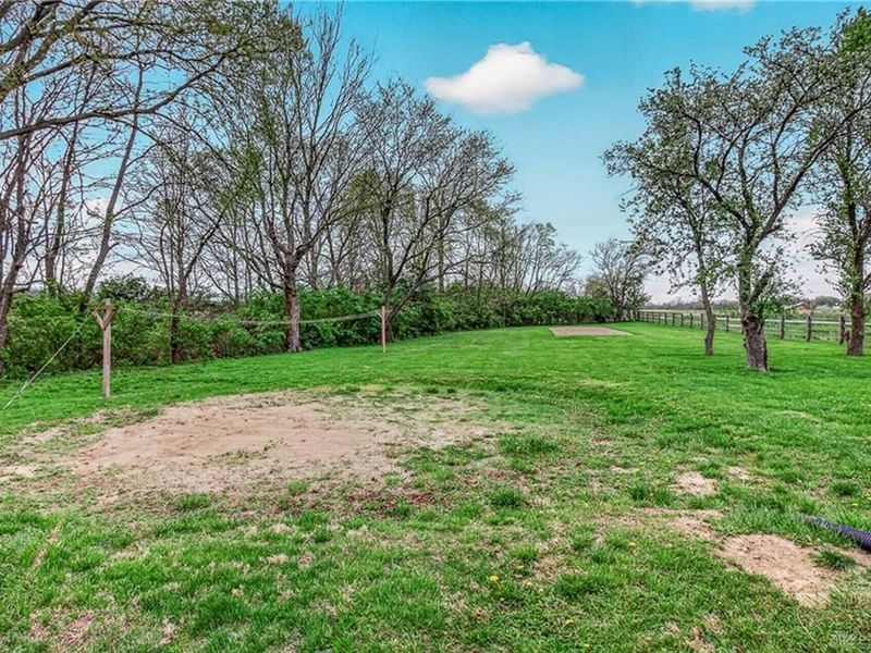 8700 Quaker Trace Road, Camden, OH 45311 Photo 25