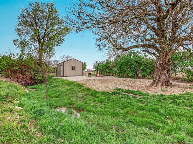 8700 Quaker Trace Road, Camden, OH 45311 Photo 34