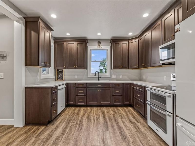 8700 Quaker Trace Road, Camden, OH 45311 Photo 8