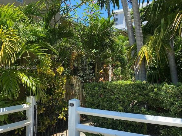 40 Almeria Ave , Unit 16, Coral Gables, FL 33134