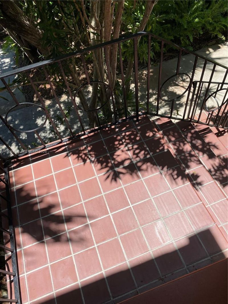 40 Almeria Ave, Unit 16, Coral Gables, FL 33134 Photo