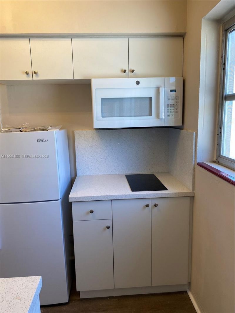 40 Almeria Ave, Unit 16, Coral Gables, FL 33134 Photo