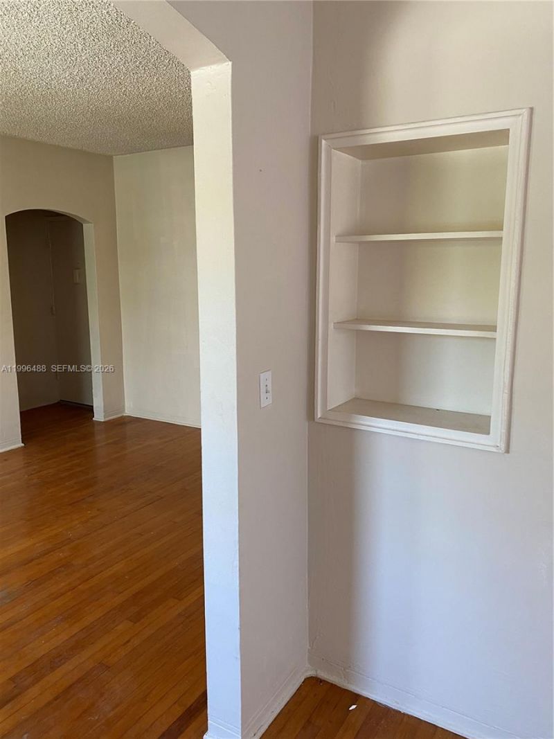 40 Almeria Ave, Unit 16, Coral Gables, FL 33134 Photo