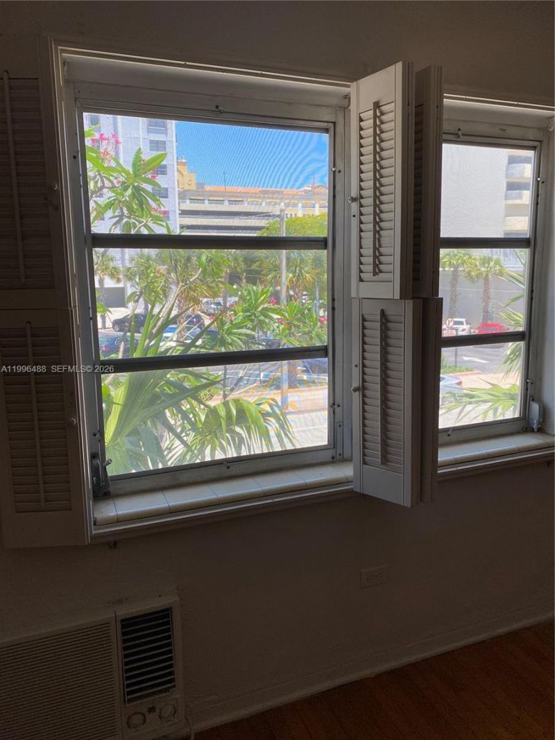 40 Almeria Ave, Unit 16, Coral Gables, FL 33134 Photo