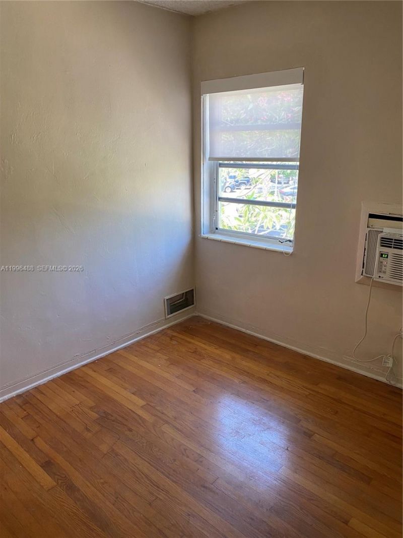 40 Almeria Ave, Unit 16, Coral Gables, FL 33134 Photo