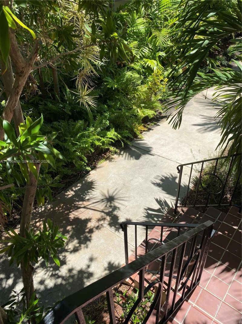 40 Almeria Ave, Unit 16, Coral Gables, FL 33134 Photo