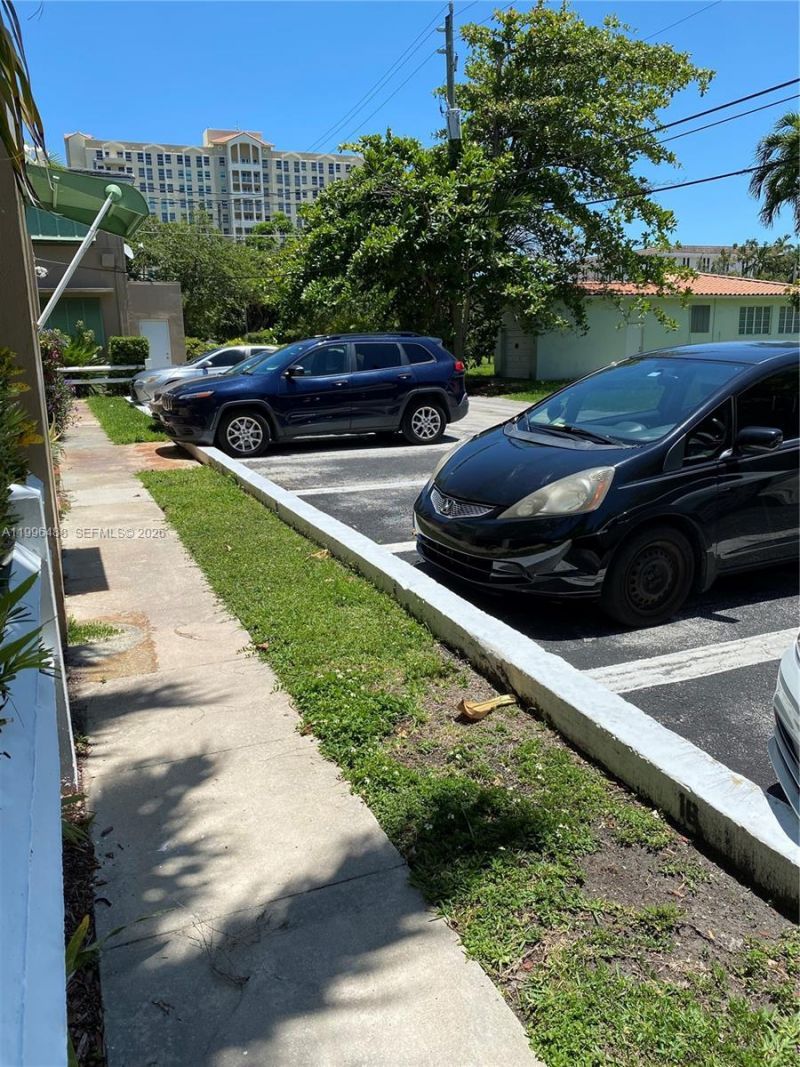 40 Almeria Ave, Unit 16, Coral Gables, FL 33134 Photo