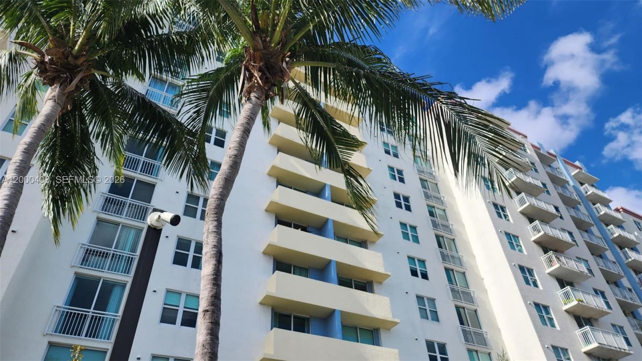 3000 Coral Way, Unit 713, Miami, FL 33145 Photo