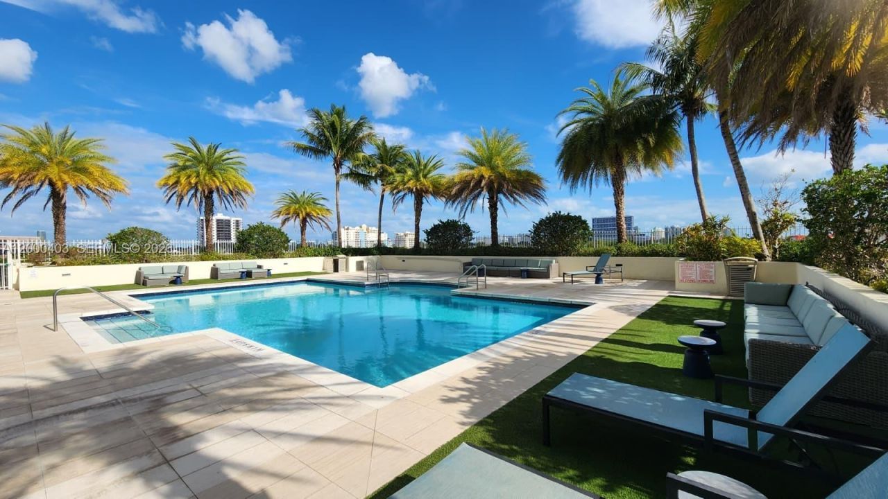 3000 Coral Way, Unit 713, Miami, FL 33145 Photo