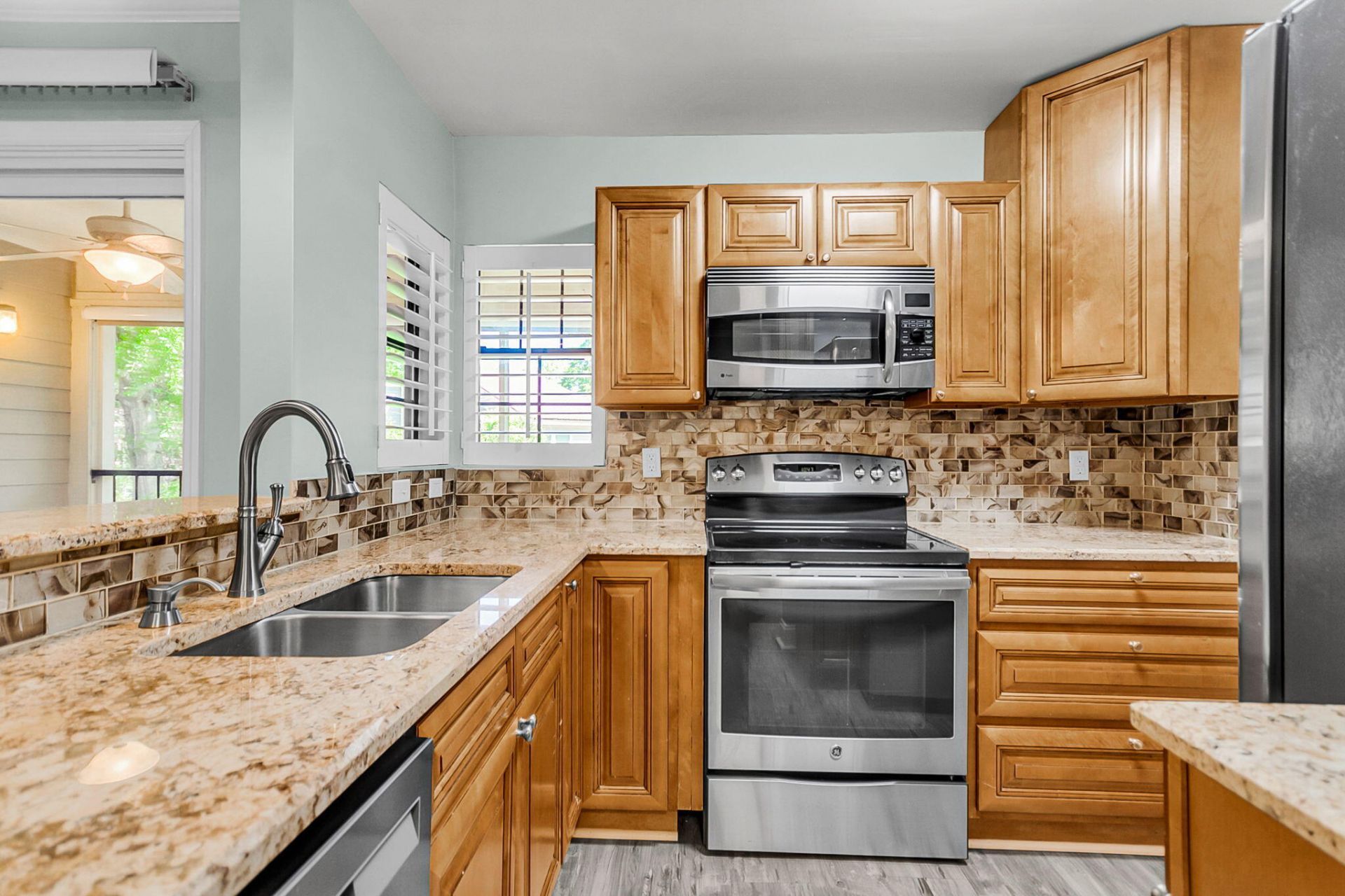 1866 Montclair Drive Photo 16