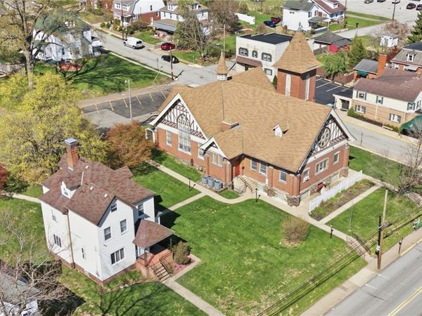 739 Pittsburgh St, Springdale, PA 15144