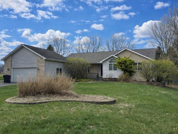 10089 N Fairway Drive, Wheatfield, IN 46392