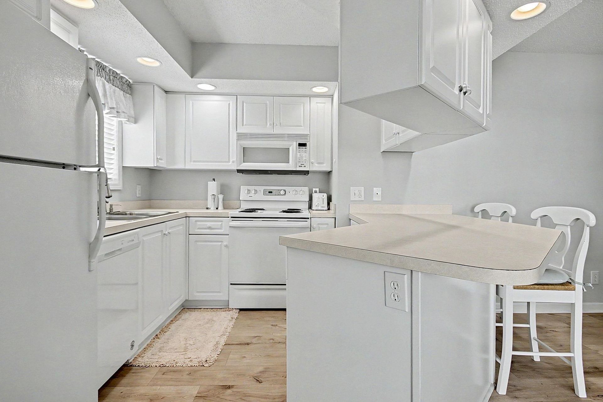 301 Shore Haven Dr. Photo 10