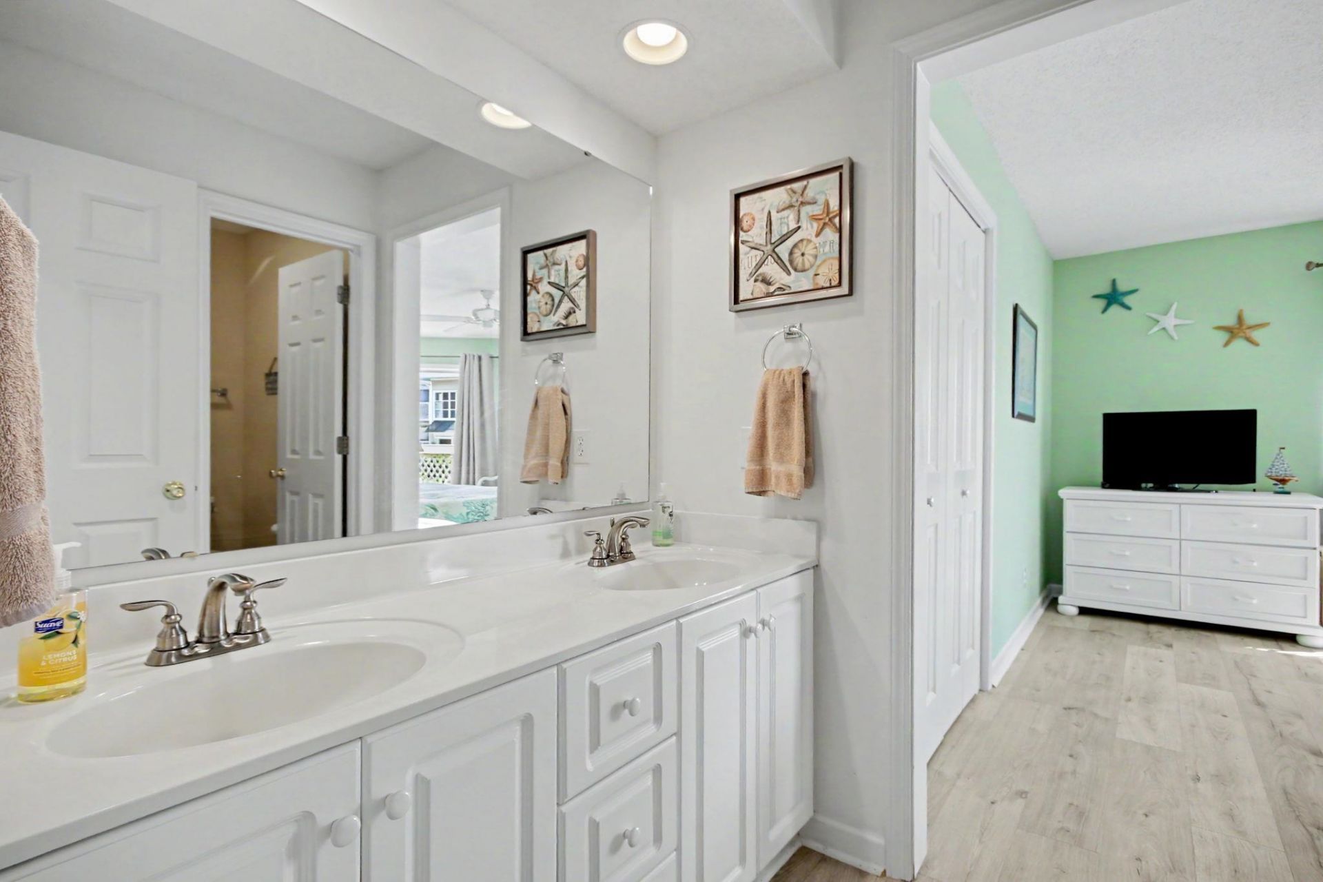 301 Shore Haven Dr. Photo 14