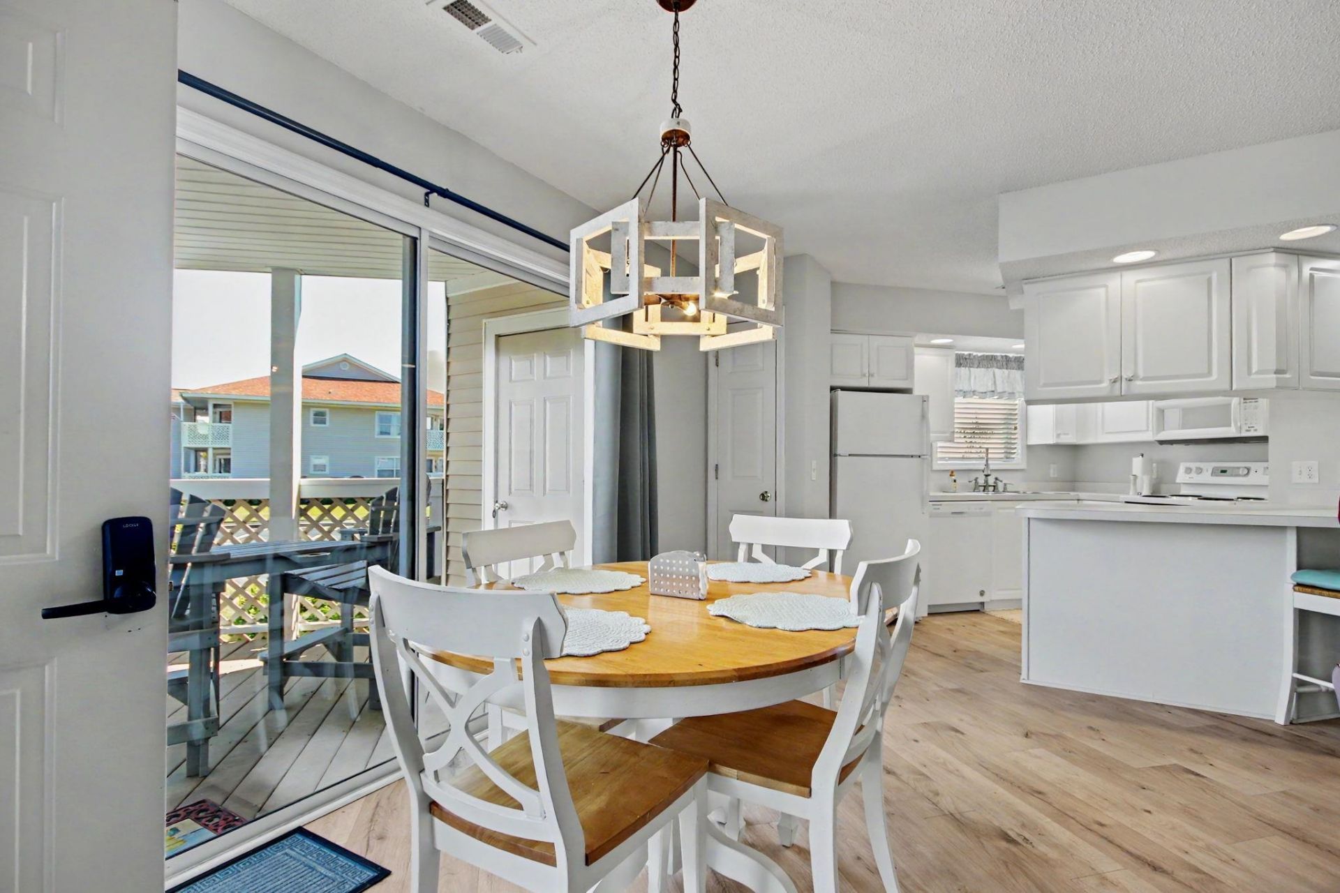 301 Shore Haven Dr. Photo 7