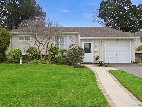 Valley Stream, NY 11581