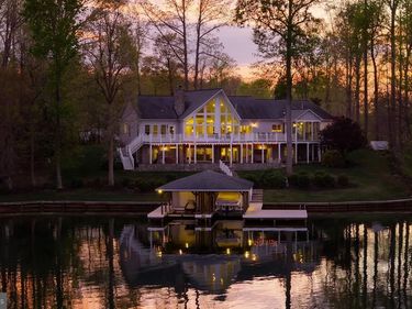 544 ARK AVENUE , BUMPASS, VA 23024