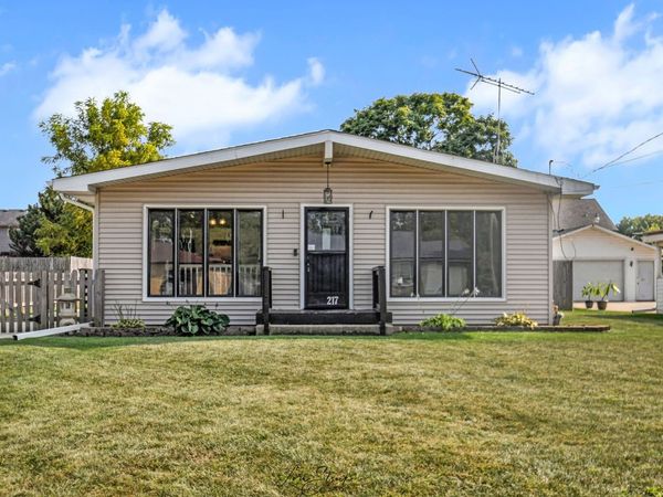 217 Sherman Avenue , Montgomery, IL 60538