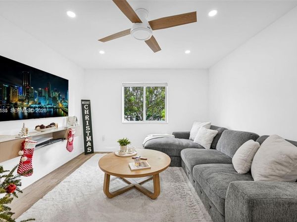 8609 SW 68th Ct, Unit 24, Pinecrest, FL 33156