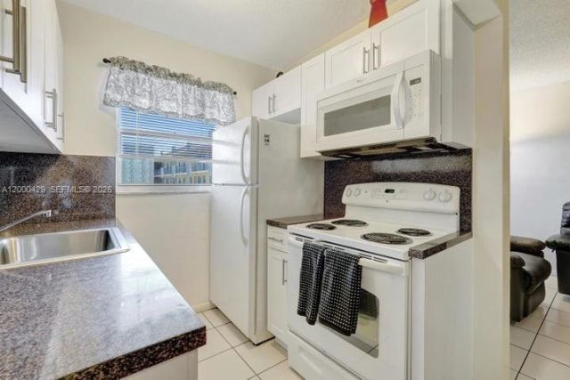 2145 Pierce St, Unit 326, Hollywood, FL 33020 Photo