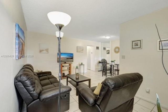 2145 Pierce St, Unit 326, Hollywood, FL 33020 Photo