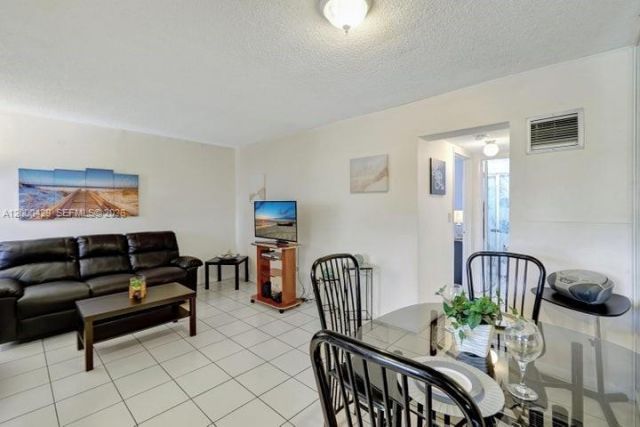 2145 Pierce St, Unit 326, Hollywood, FL 33020 Photo
