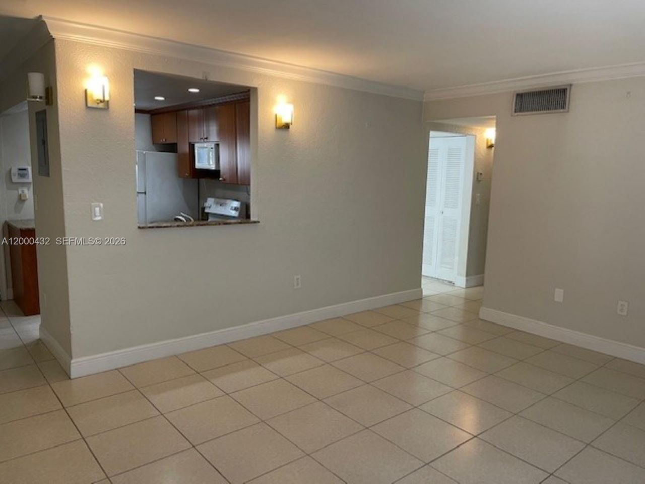 8601 SW 68th Ct, Unit 4, Pinecrest, FL 33156 Photo