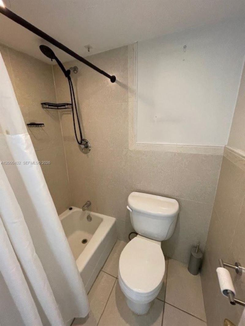 8601 SW 68th Ct, Unit 4, Pinecrest, FL 33156 Photo