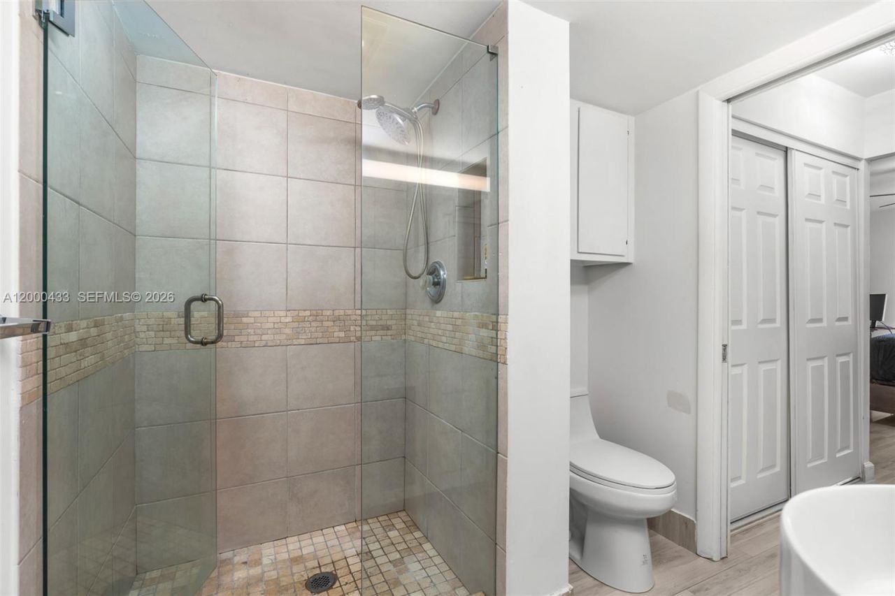 16 Royal Palm Way, Unit 205, Boca Raton, FL 33432 Photo