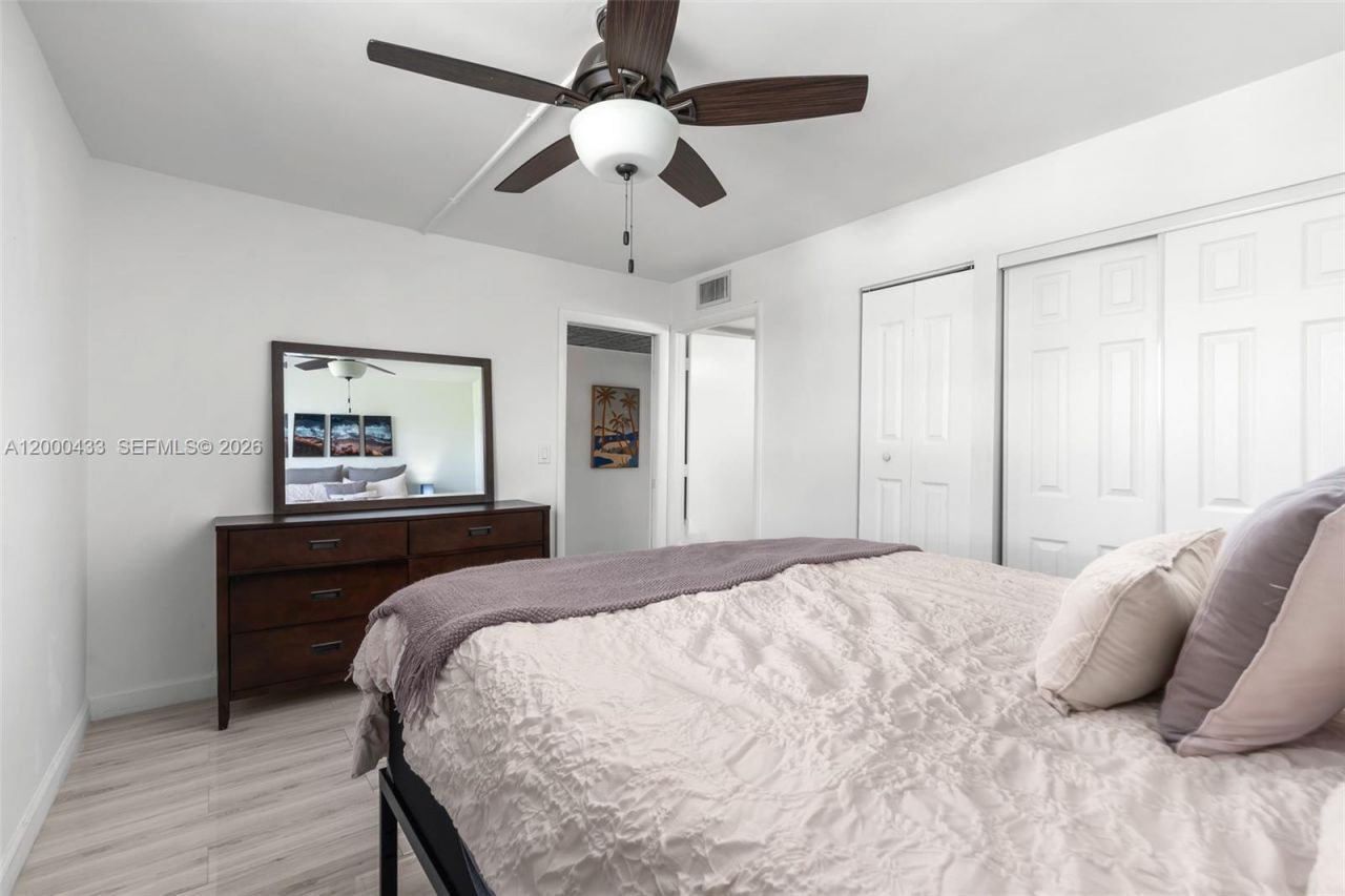 16 Royal Palm Way, Unit 205, Boca Raton, FL 33432 Photo