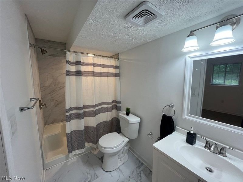3539 Dunstan Drive NW, Warren, OH 44485 Photo 17