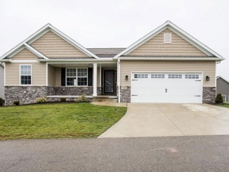 937 Crockett Circle, Canal Fulton, OH 44614 Photo 1