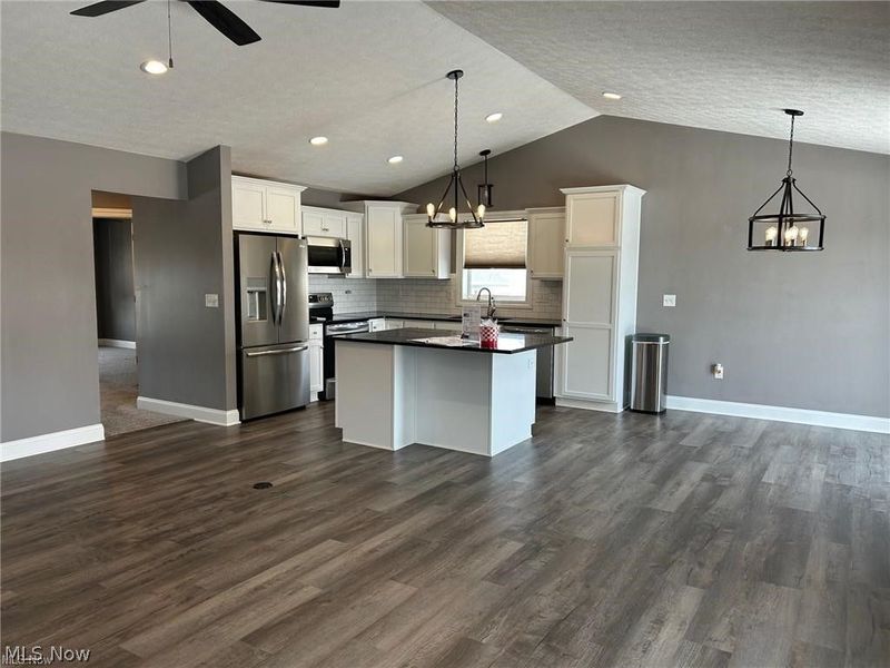 937 Crockett Circle, Canal Fulton, OH 44614 Photo 4