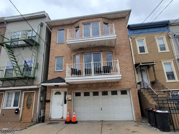 11 Wallis Ave, Unit 1, Jersey, NJ 07306