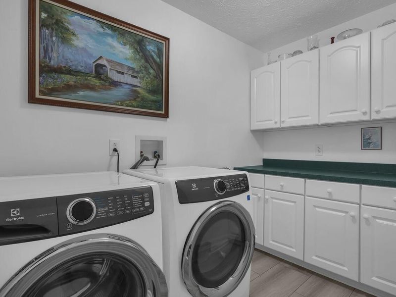 384 Bishop Drive, London, OH 43140 Photo 19