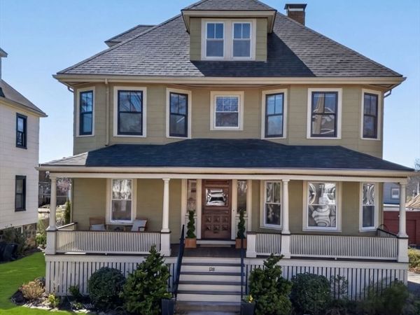 128 Rowe St, Melrose, MA 02176