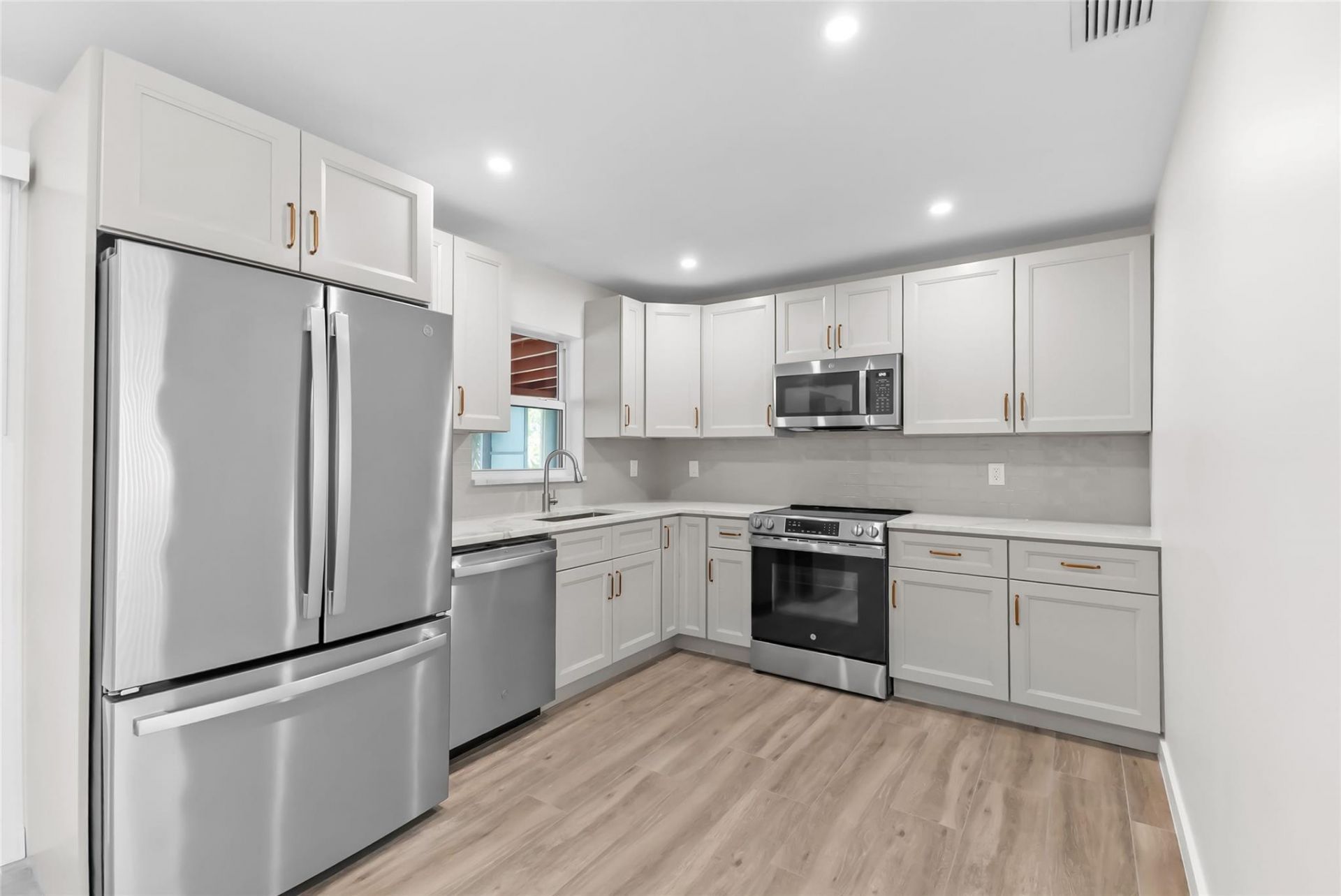 908 Lighthouse Drive, North Palm Beach, FL 33408 Photo